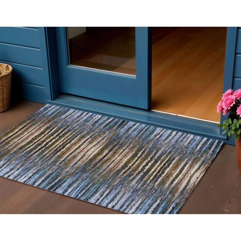 HomeRoots Striped Traditional Rectangle Outdoor Rug - 3' x 5'