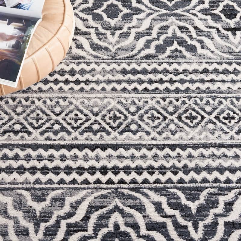 SAFAVIEH Odyssey Hertha Vintage Oriental Rug