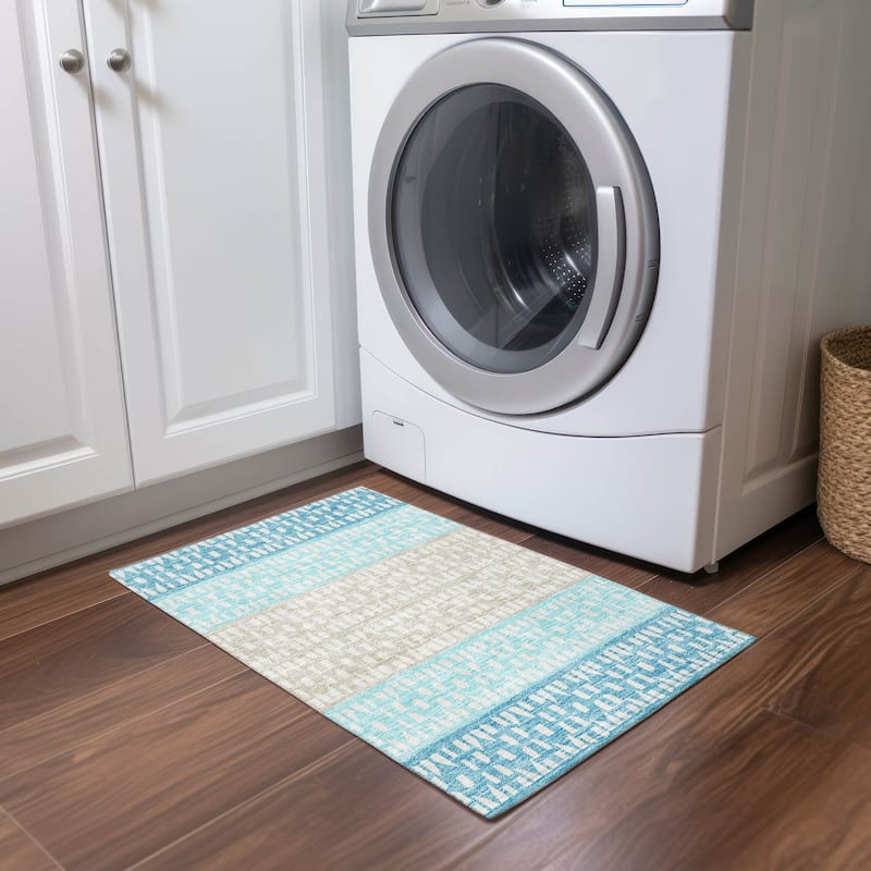 Machine Washable Indoor/ Outdoor Stripe Geo Chantille Rug