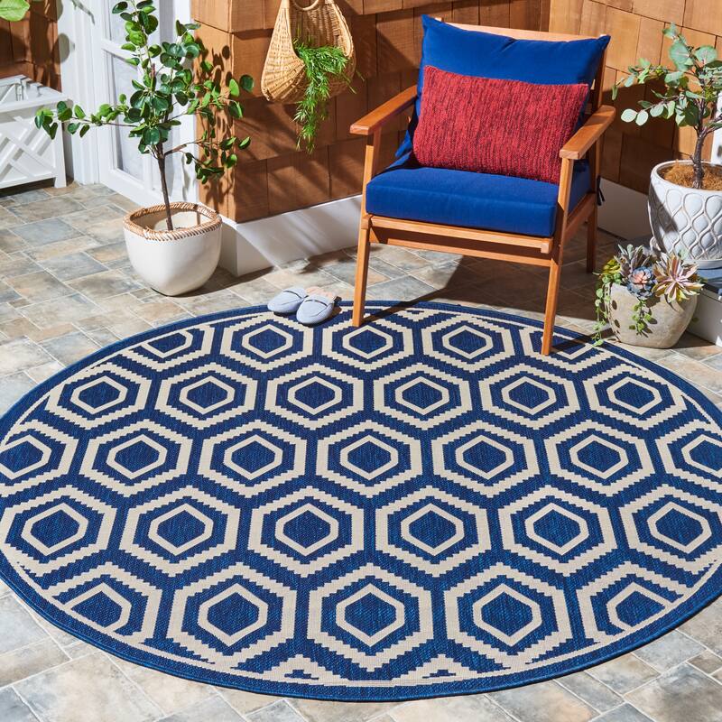 SAFAVIEH Courtyard Carolee Indoor/ Outdoor Patio Backyard Rug