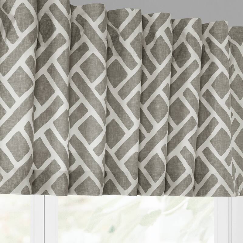 Exclusive Fabrics Martinique Printed Cotton Window Valance - 50 X 19
