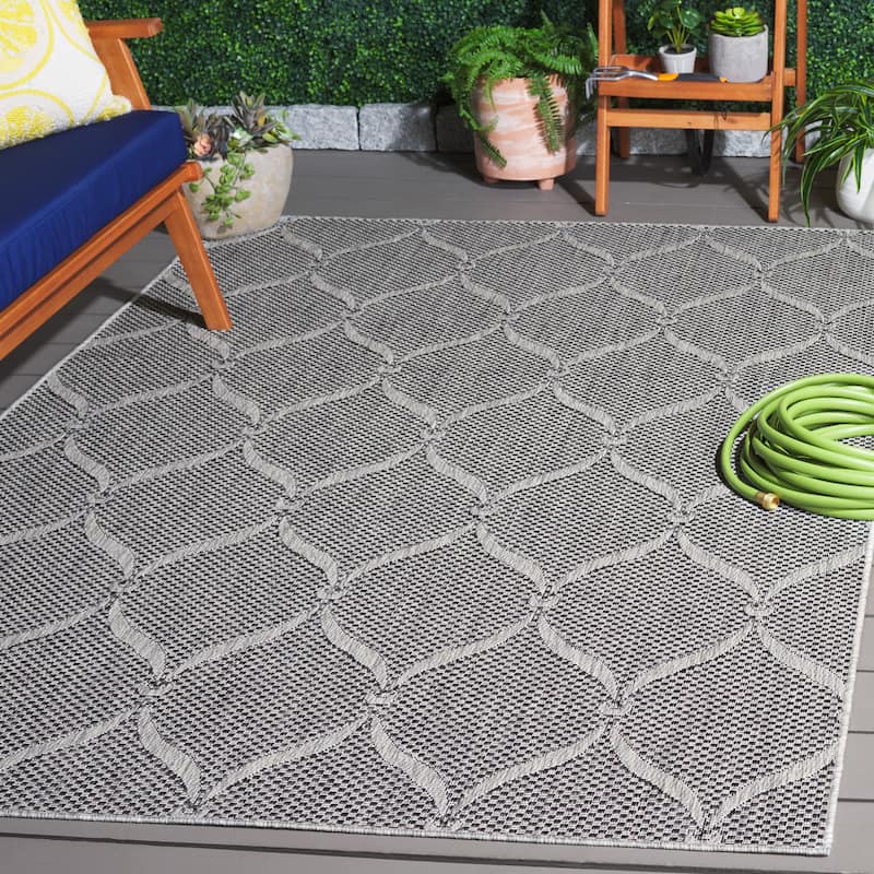SAFAVIEH Beach House Konstanse Transitional Rug - 5'3" x 7'6" - Charcoal/Grey