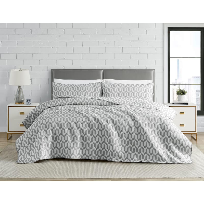 DESIGN STUDIO Torino Geo Soft Woven Matelasse Reversible Jacquard Cotton Blend Quilt Set - Grey - Queen