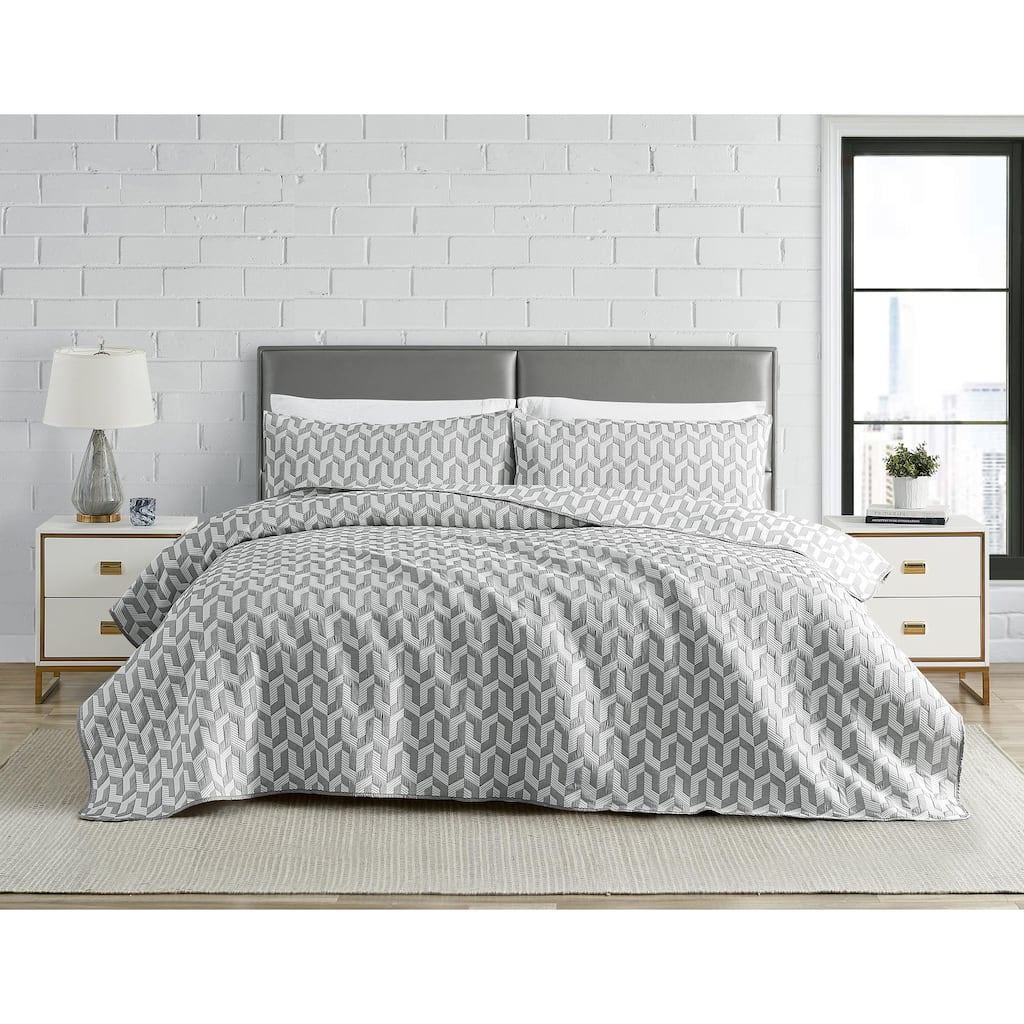 DESIGN STUDIO Torino Geo Soft Woven Matelasse Reversible Jacquard Cotton Blend Quilt Set