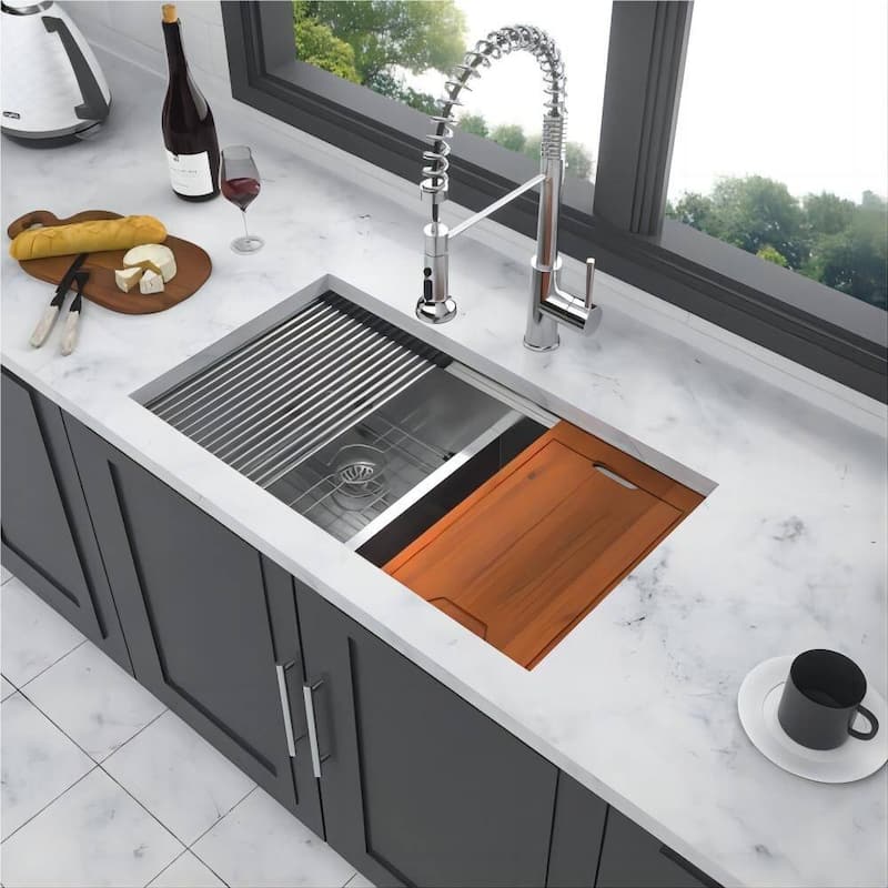 30 in 33 in Double Bowl (50/50) Undermount Kitchen Sink, 10" Deep Basin
