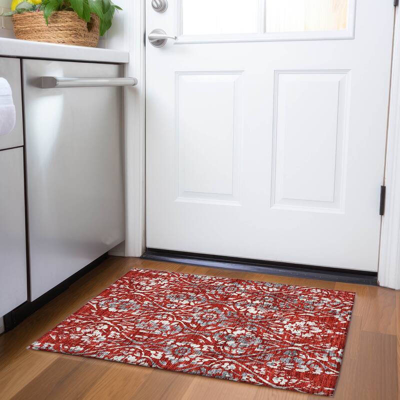Machine Washable Indoor/ Outdoor Chantille Traditional Distressed Rug