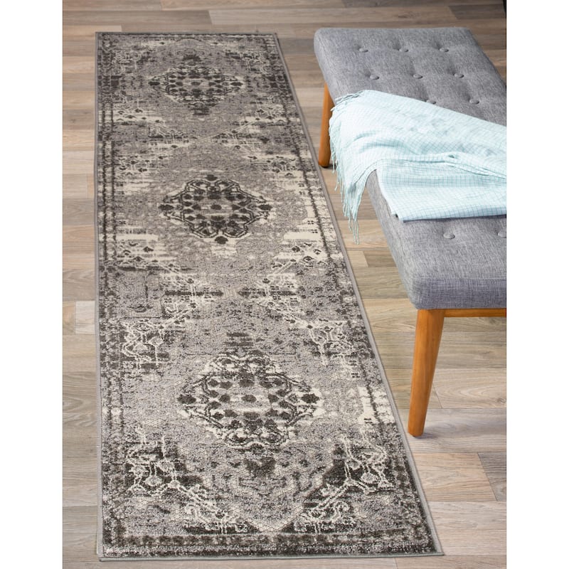 World Rug Gallery Distressed Traditional Indoor/Outdoor Area Rug