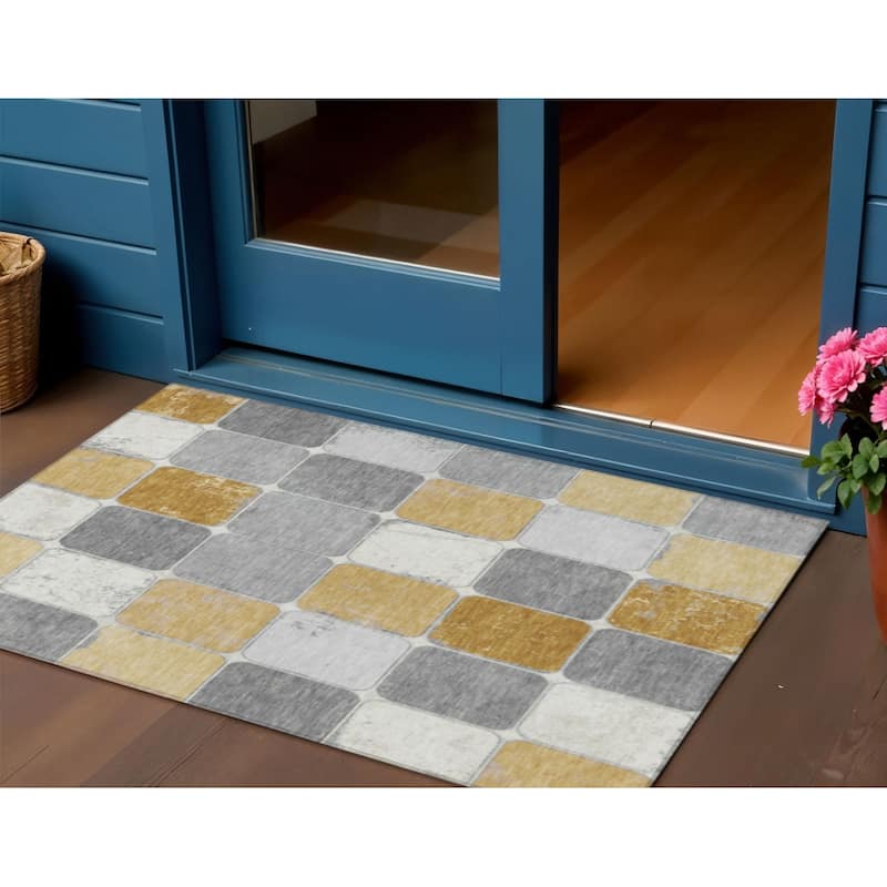 HomeRoots Geometric Transitional Rectangle Outdoor Rug - 3' x 5'