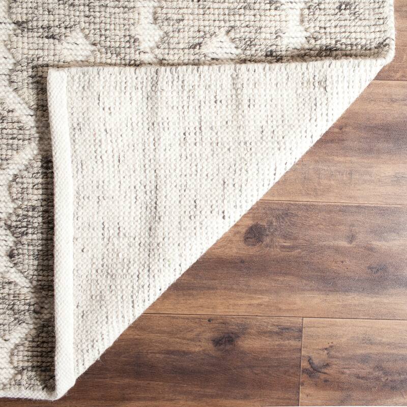 Martha Stewart by SAFAVIEH Handmade Vermont Wool Rug