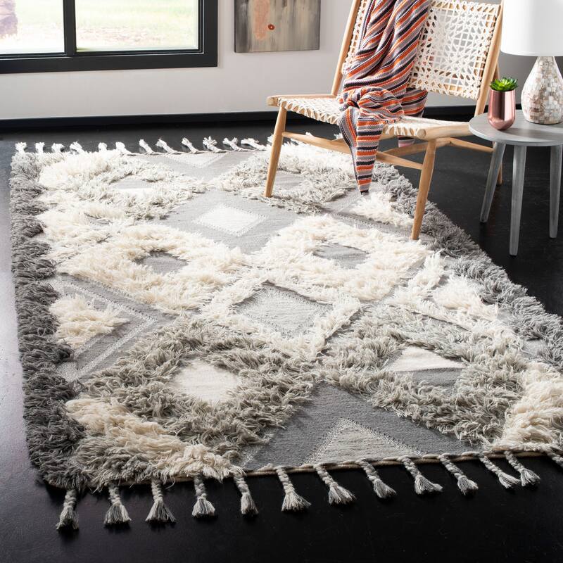 SAFAVIEH Hand-knotted Kenya Kacandone Southwestern Tribal Wool Rug