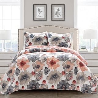 Levine Reversible Floral/ Damask 3-piece Quilt Set