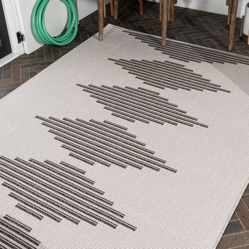 JONATHAN Y Castara Diamond Stripe Indoor/Outdoor Area Rug