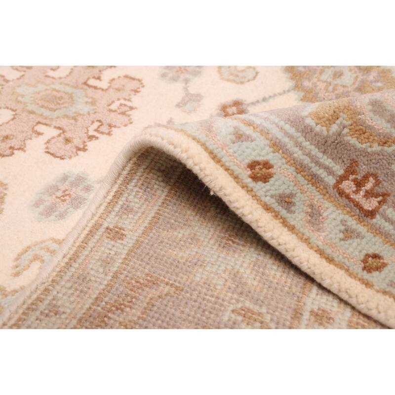 ECARPETGALLERY Hand-knotted Royal Oushak Ivory Wool Rug - 4'1 x 5'11