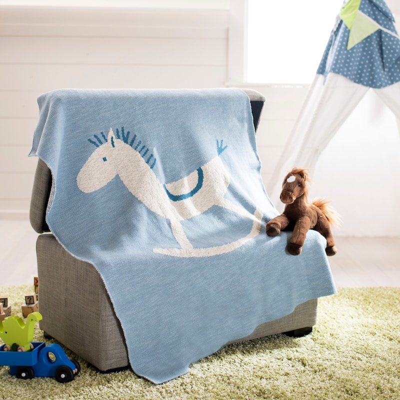 SAFAVIEH Baby Collection Tater Trot Throw - 2'8" x 3'4" - 2'8" x 3'4" - Blue