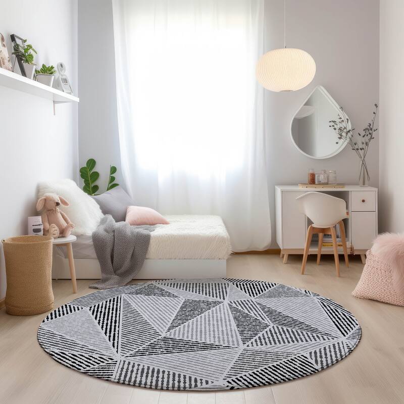 Machine Washable Indoor/ Outdoor Chantille Mosaic Geometric Rug - Pewter - 8' x 8'