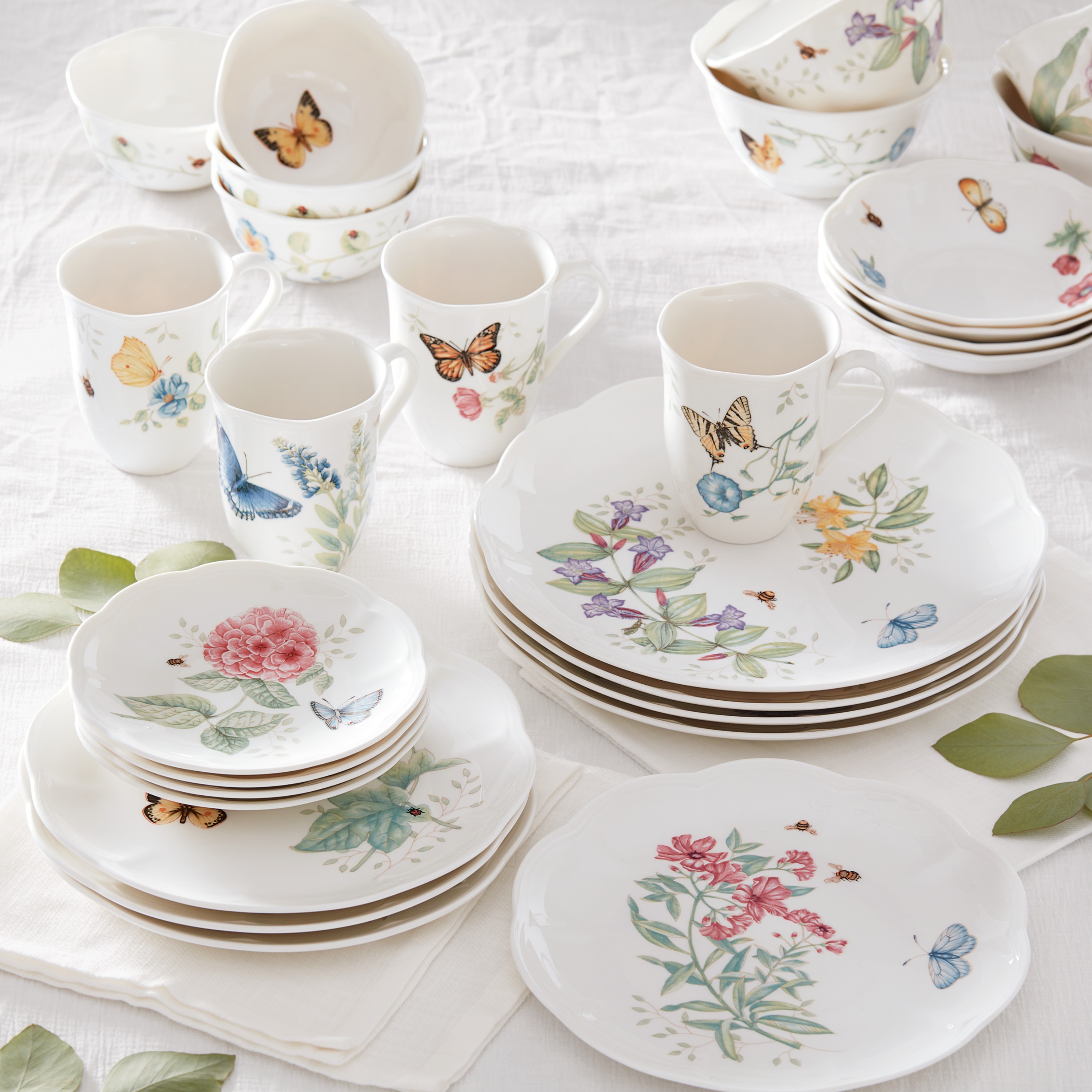 LENOX 894278 Butterfly Meadow Cottage - Set Di 4 Piatti Piani In Porcellana, Colore Zafferano, Lavabili In Lavastoviglie - 5