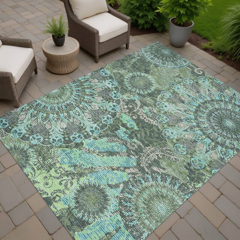 Machine Washable Indoor/ Outdoor Traditional Pinwheel Chantille Rug - Olive - 3' x 5'