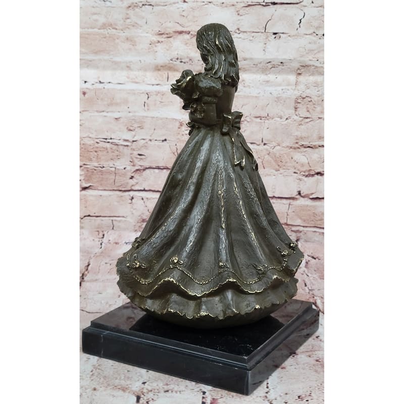 Bronze Quinceañera Girl Statue - Elegant 15Th Birthday Decor