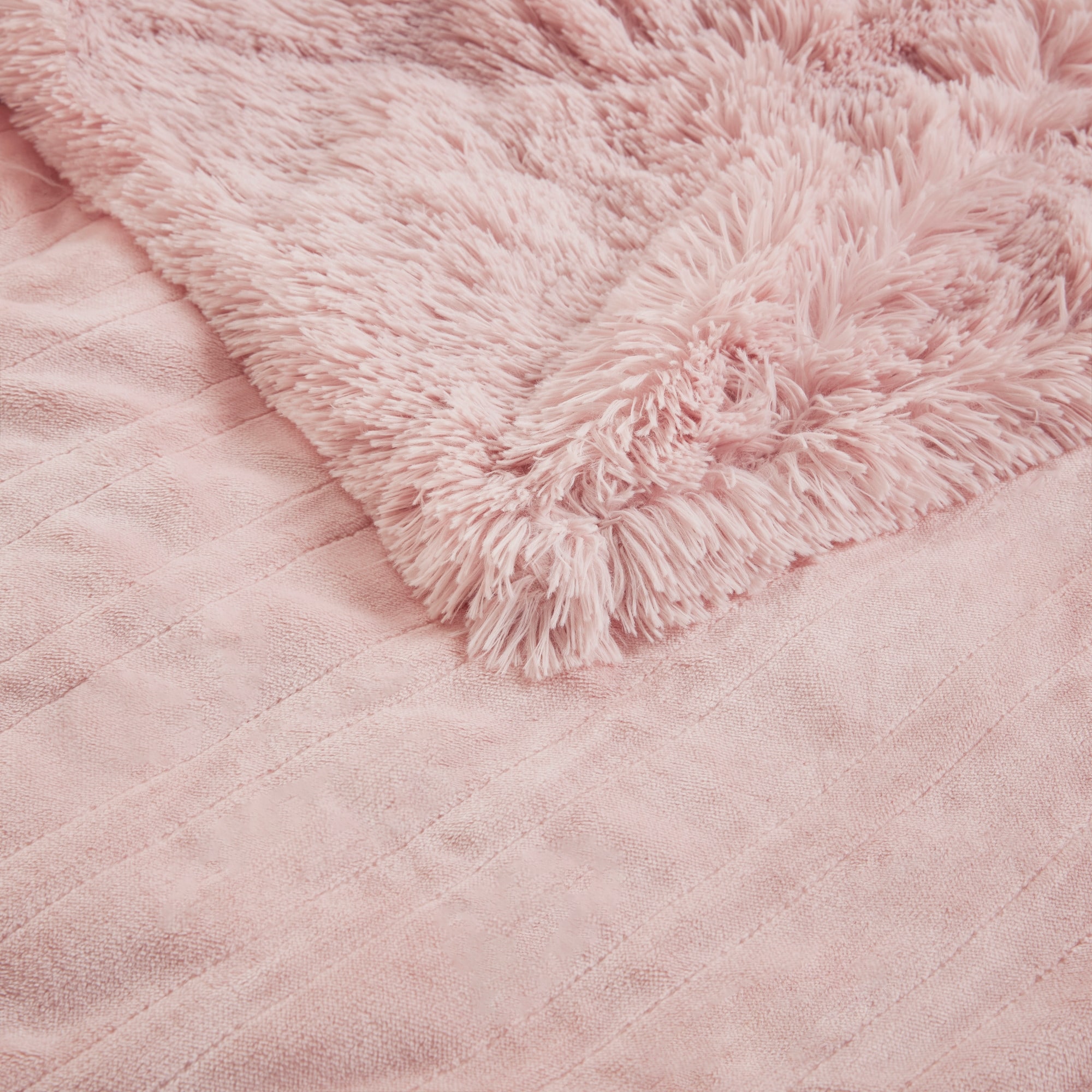 Leena Heated Shaggy Faux Fur Heated Throw by Serta - On Sale - Bed Bath u0026  Beyond - 34257250
