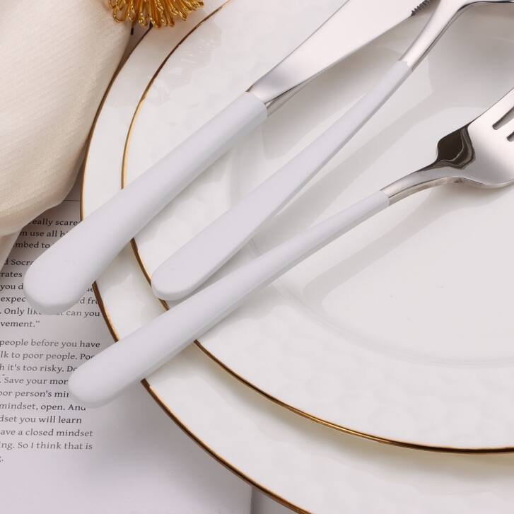 20 Pc Flatware Set Silver with White/Black Colorblock Handles