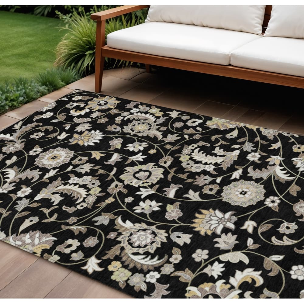 HomeRoots Floral Transitional Rectangle Outdoor Rug