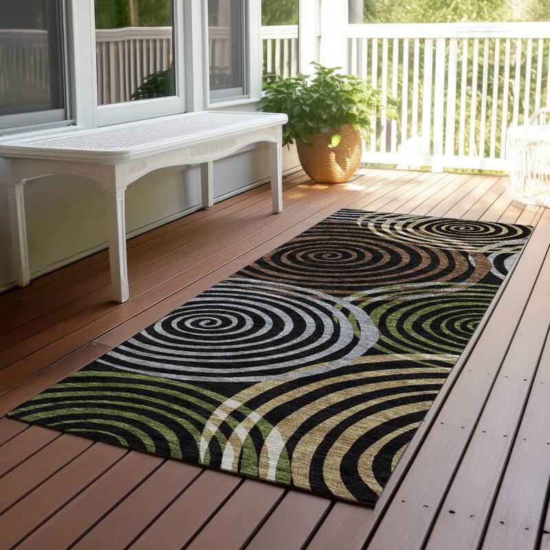 Machine Washable Indoor/ Outdoor Contemporary Swirls Chantille Rug - Black - 2'3" x 7'6"