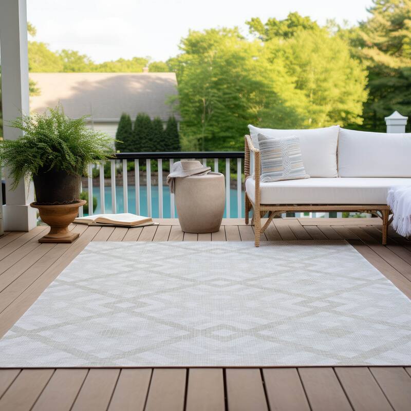 Machine Washable Indoor/ Outdoor Chantille Trellis Modern Rug
