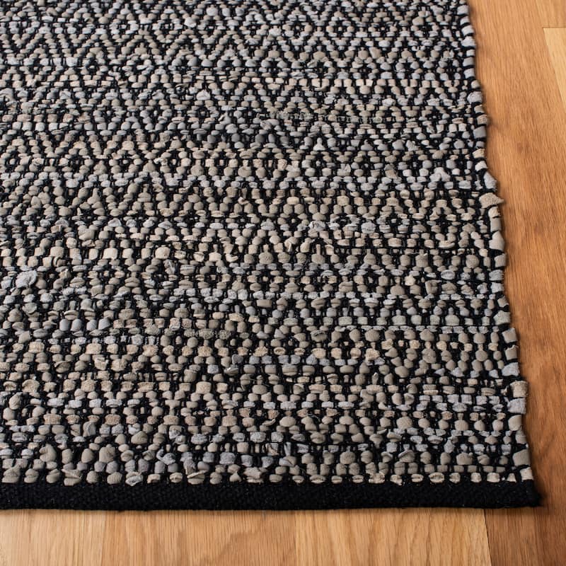 SAFAVIEH Handmade Vintage Boho Leather Denita Modern Stripe Leather