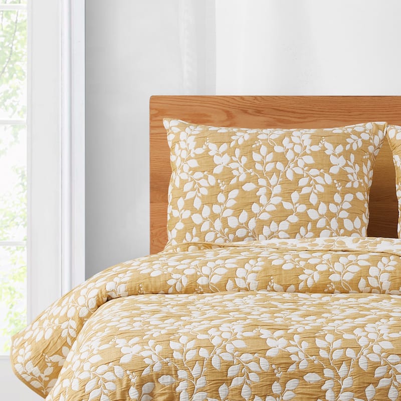 CEDAR COURT Camden Leaf Turmeric Soft Matelasse Jacquard Quilt Set