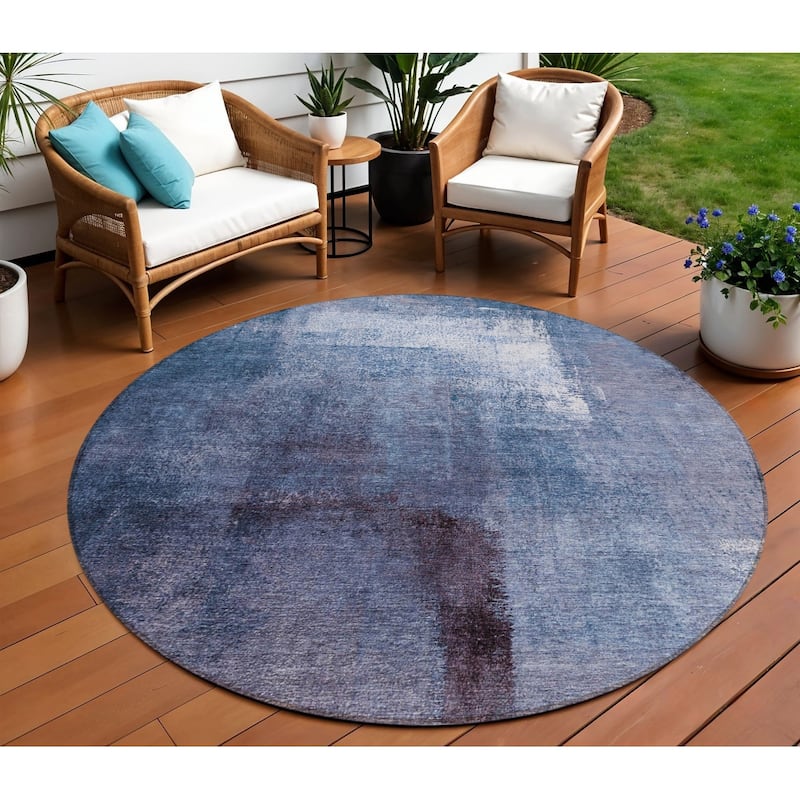 HomeRoots Abstract Transitional Rectangle Outdoor Rug - 8' Round