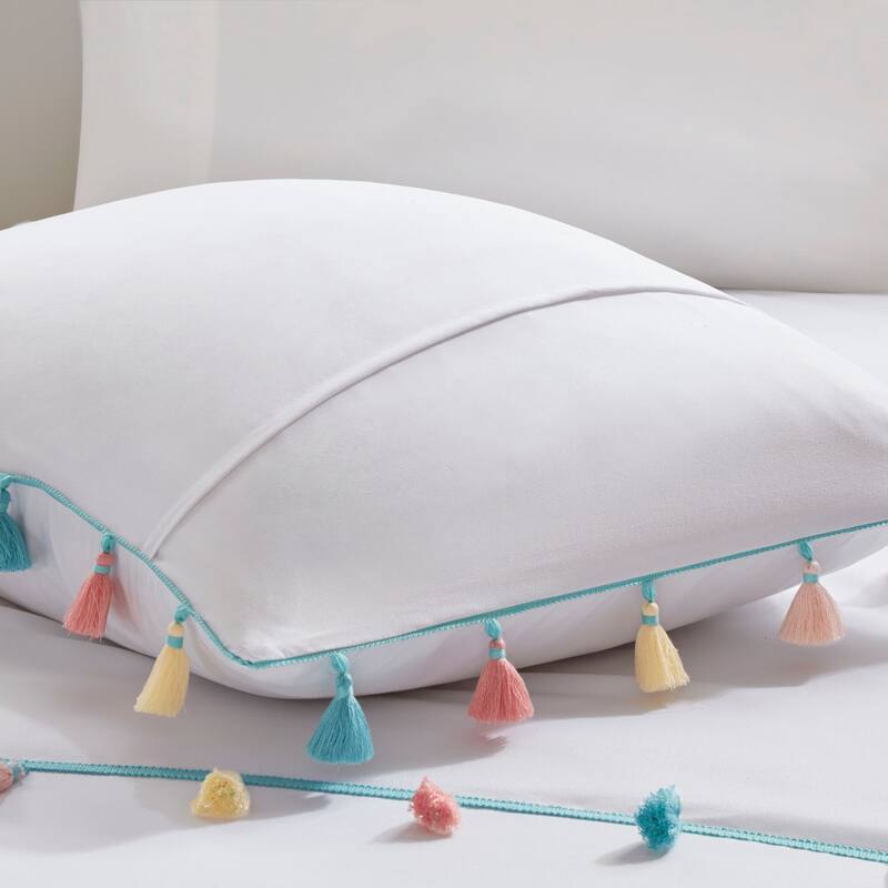 Intelligent Design Kids Tanya Tassel Comforter Set with Heart Shaped Throw Pillow