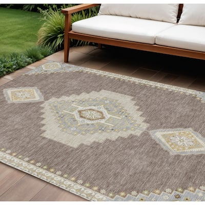 HomeRoots Oriental Traditional Rectangle Outdoor Rug