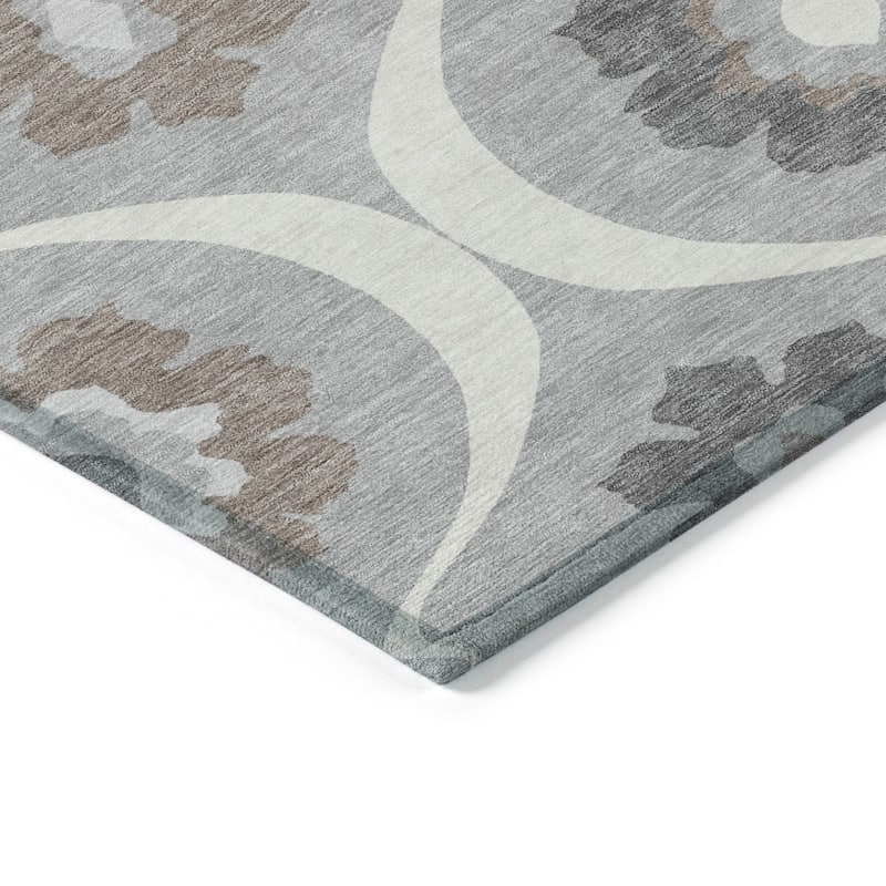 Machine Washable Indoor/ Outdoor Chantille Floral Geo Rug