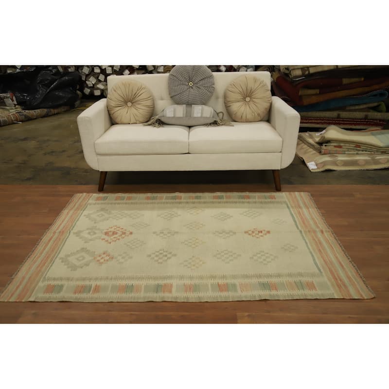 Hand Woven Oriental 100% Wool Carpet Southwestern Tribal Beige & Ivories Kilim Area Rug - 6' 0'' X 4' 1''