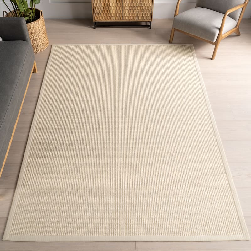 Nuloom Monica Geometric Wool Area Rug - 4' x 6' - Ivory