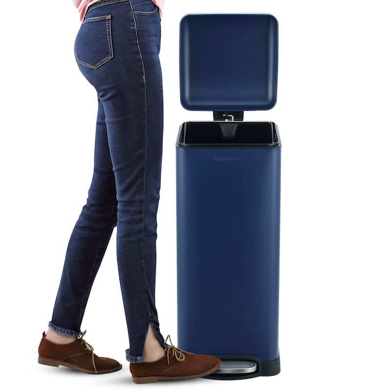 happimess Betty Retro 8-Gallon Step-Open Trash Can