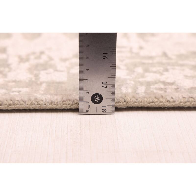 ECARPETGALLERY Hand-knotted Legacy Grey Silk, Wool Rug - 2'7 x 9'10