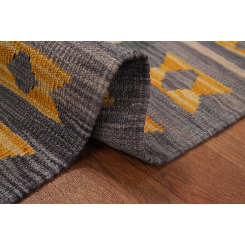 Hand Woven Southwestern Wool Multi-Colored Geometric Area Rug - 9' 8'' X 6' 3''
