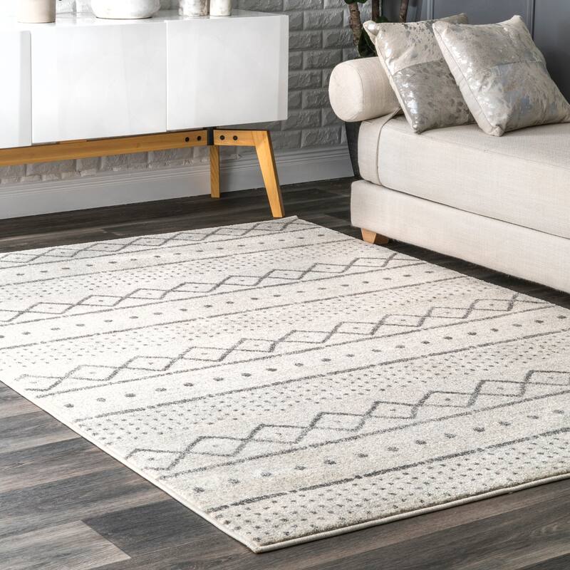 Nuloom Contemporary Vintage Faded Aztec Milo Geo Print Area Rug