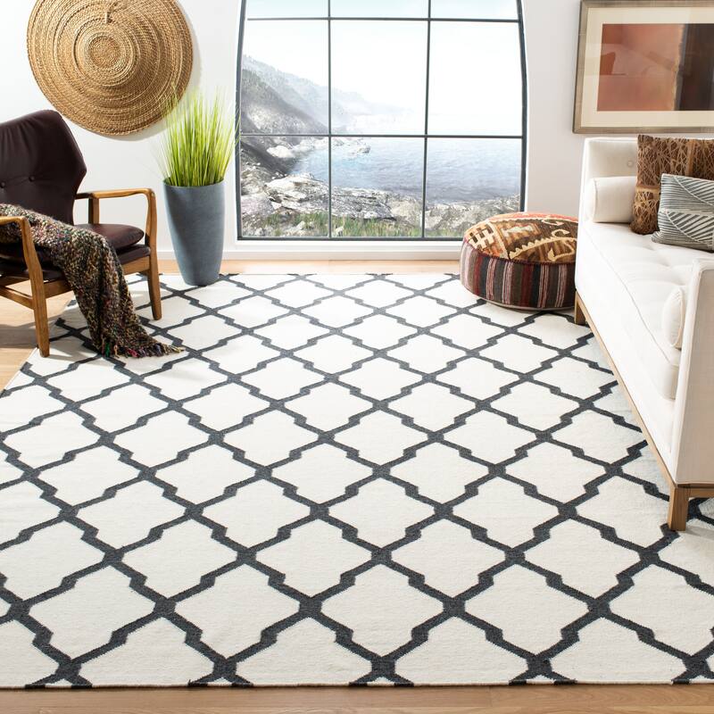 SAFAVIEH Handmade Flatweave Dhurries Cerys Modern Wool Rug - 8' x 10' - Ivory/Charcoal