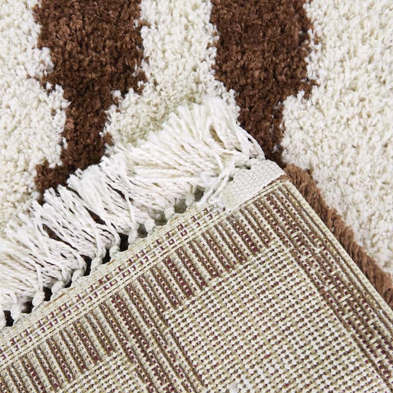 Adelia Geometric Grid Area Rug