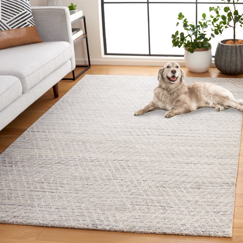 SAFAVIEH Handmade Abstract Þorleif Geometric Wool Rug - 6' Round - Silver/Ivory