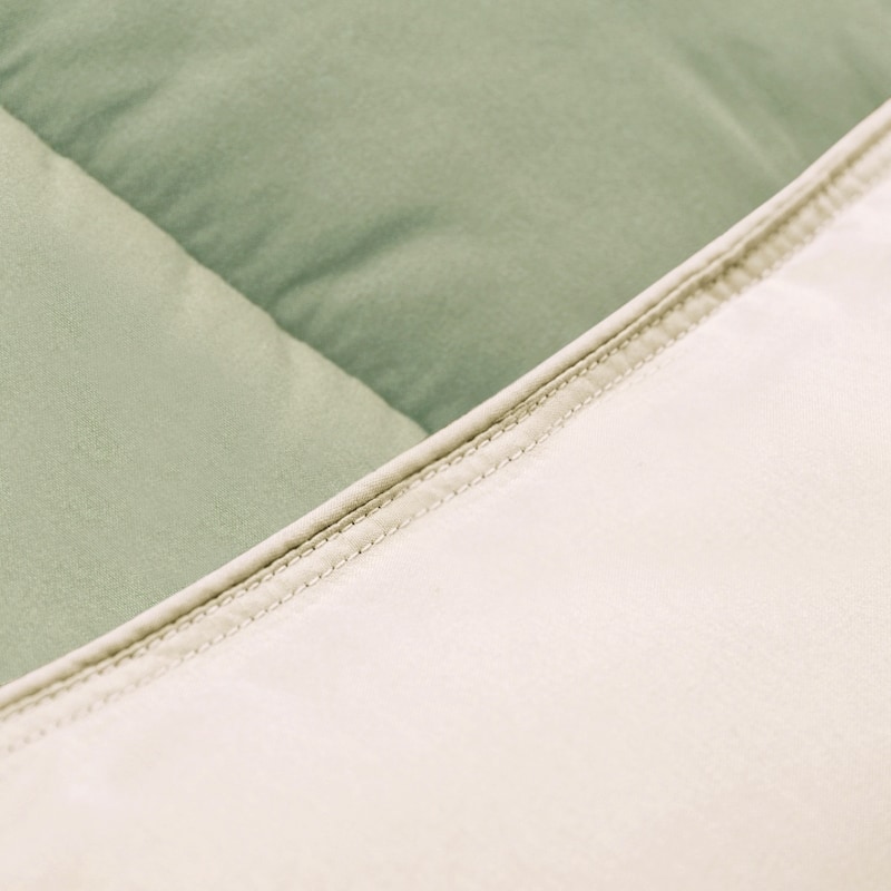 Superior Brushed Microfiber Down Alternative Reversible Comforter