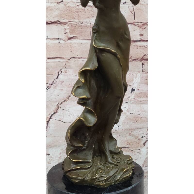 Art Nouveau Bronze Lady With Parasol Umbrella – Elegant Sculpture