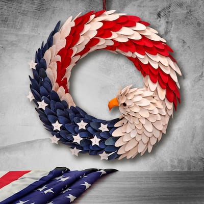 20" Woodchip Eagle Head Wreath