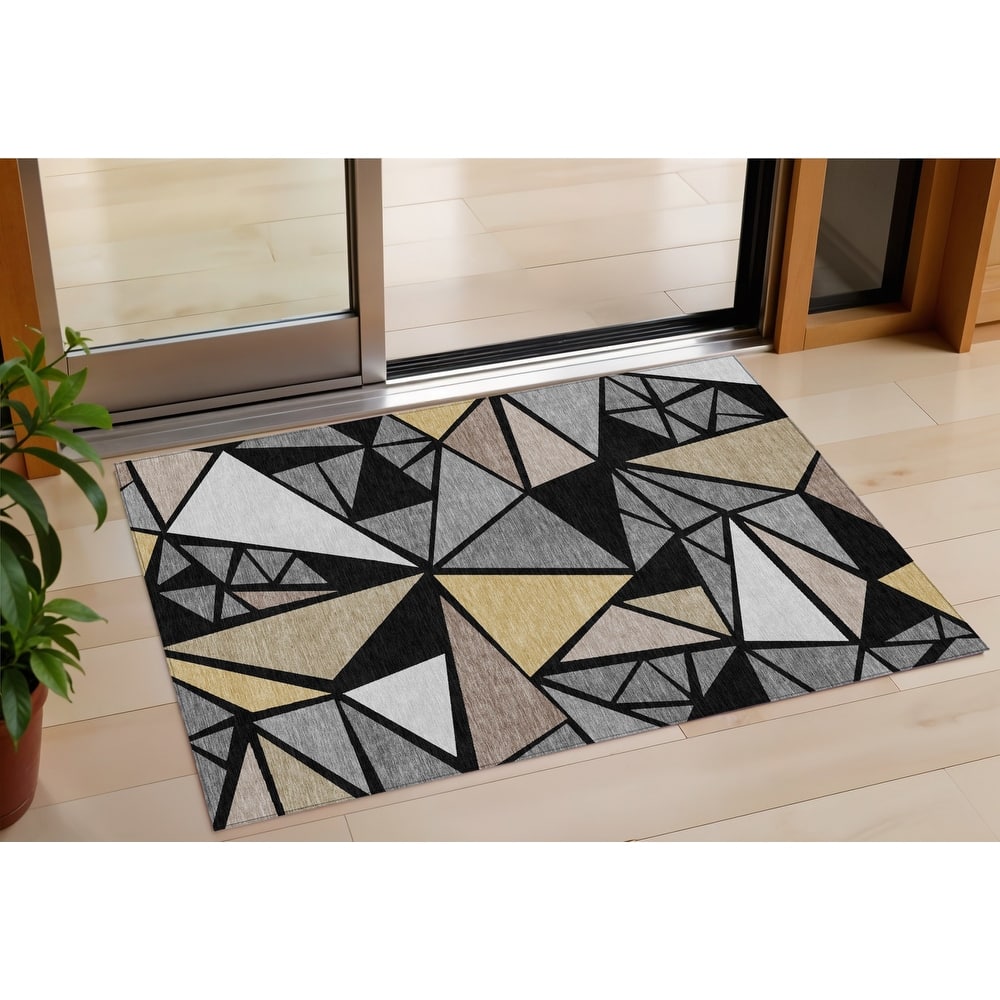 HomeRoots Geometric Transitional Rectangle Outdoor Rug