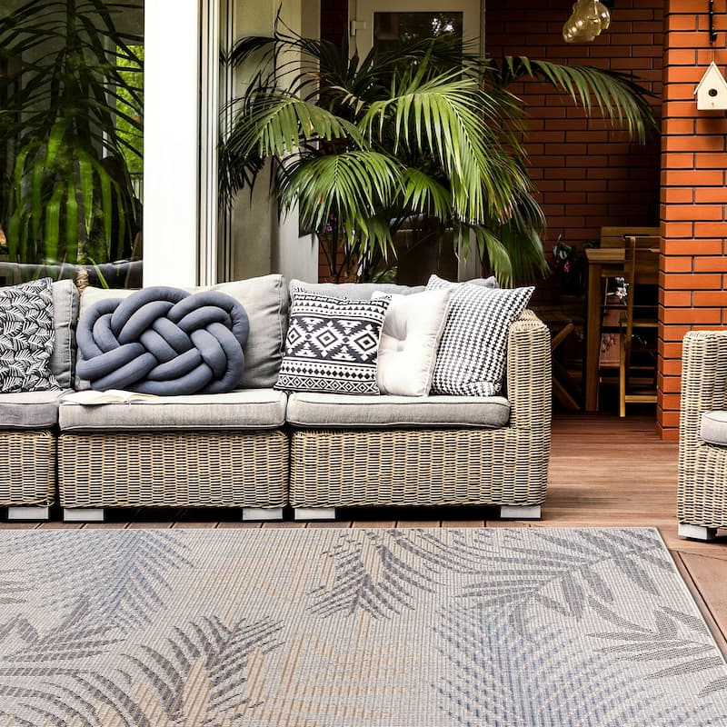 Bahama Palm Frond Indoor/Outdoor Area Rug - 5' x 7' - Cream