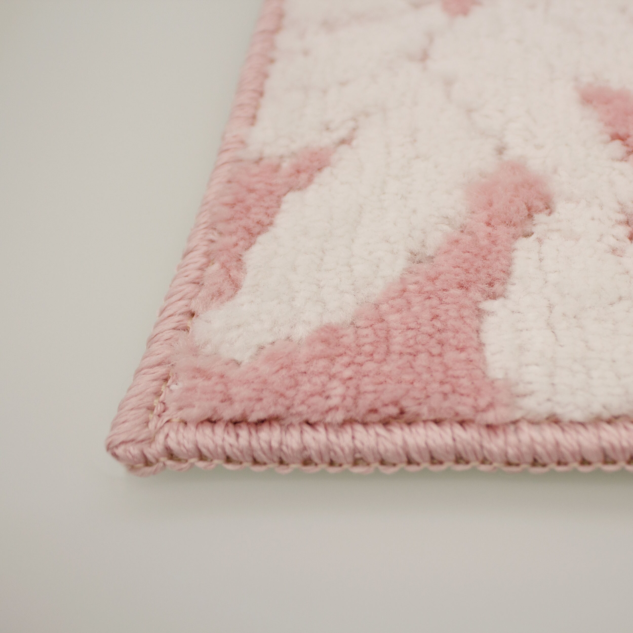 Laura Ashley Bennet 2 Ft X 3 Ft Floral Accent Rug Tea Rose White Overstock 32656056 Whatever you're shopping for, we've got it. laura ashley bennet 2 ft x 3 ft floral accent rug tea rose white