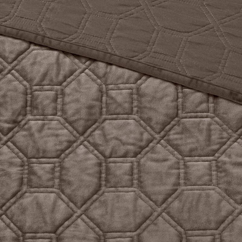Madison Park Emery 3 Piece Velvet Quilt Set