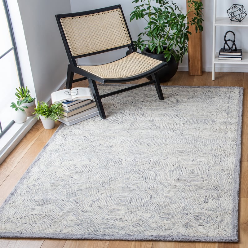 SAFAVIEH Handmade Ikat Robbie Wool Rug - 5' x 8' - Silver